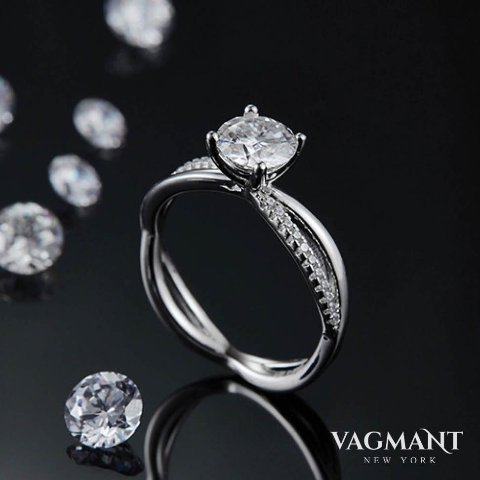 Vagmant® Favori Moissanite Ring