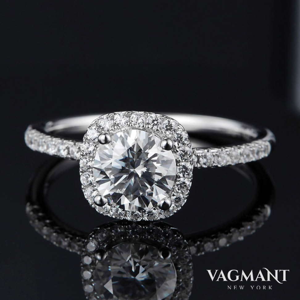 Vagmant® Cushion Moissanite Ring